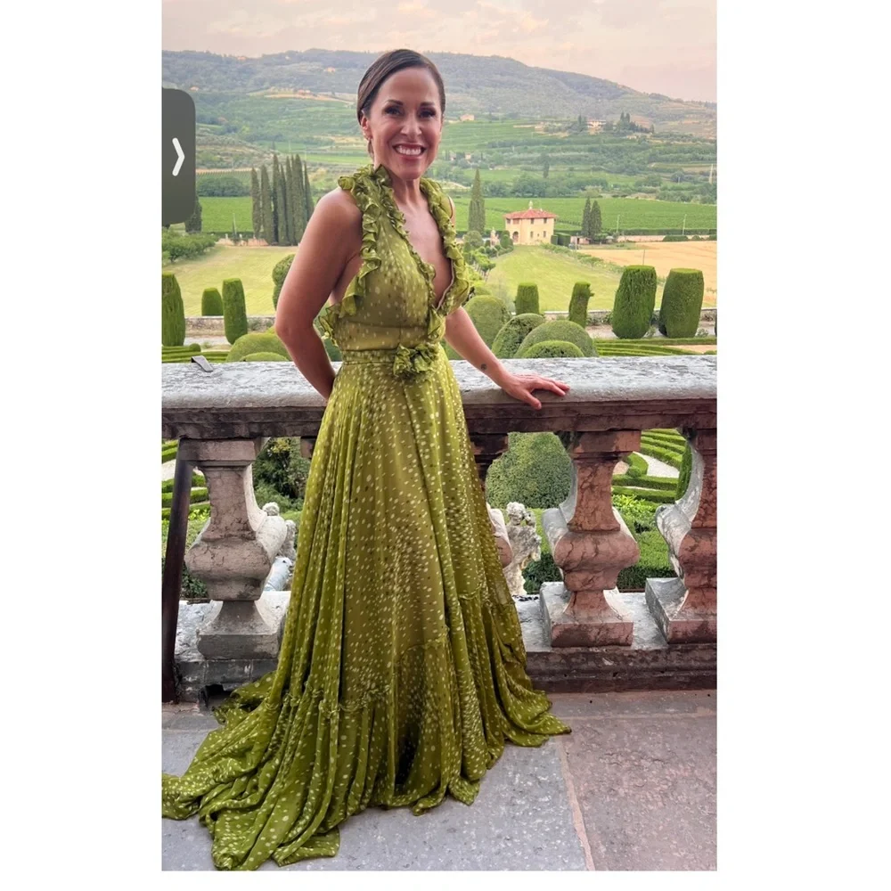 Green dress - Picture 1 of 3